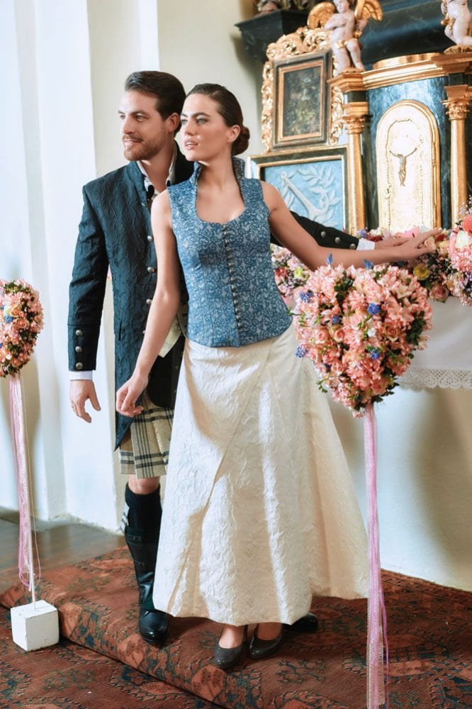Hochzeit in Brokat und Seide 7